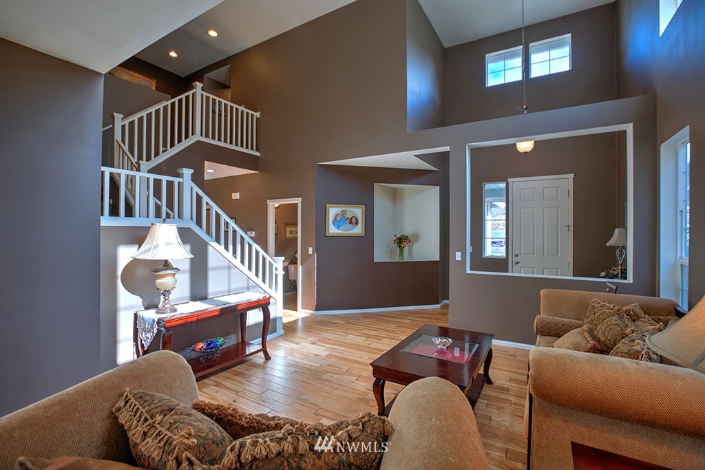 27831 Maple Ridge Way Southeast Maple Valley, WA 98038 - Photo 5 of 22