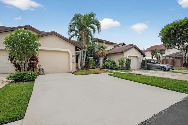 $530,000 | 13702 Southwest 101st Terrace, Miami, FL 33186