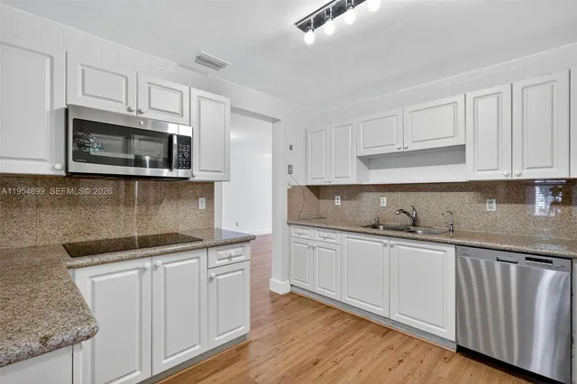 $530,000 | 13702 Southwest 101st Terrace, Miami, FL 33186