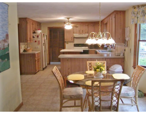 61 Robert Road Stoughton, MA 02072 - Photo 3 of 6 Gallery Image 3