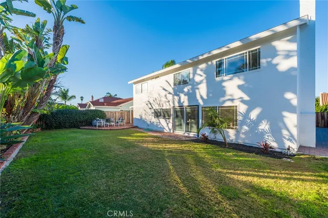 $2,395,000 | 9562 Rockpoint Drive, Huntington Beach, CA 92646