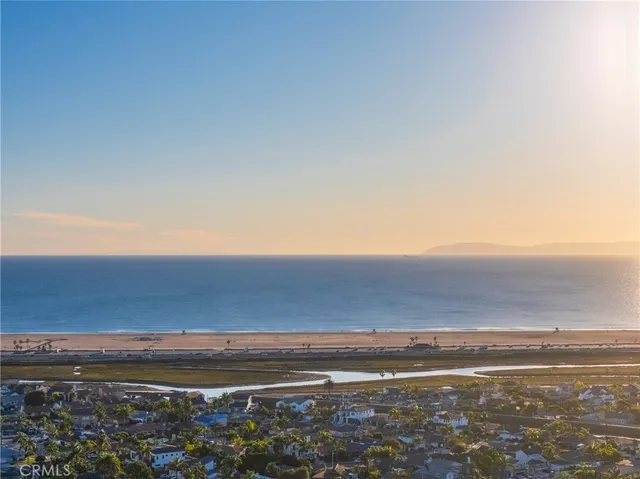 $2,395,000 | 9562 Rockpoint Drive, Huntington Beach, CA 92646