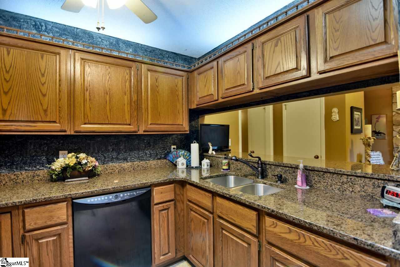 529 Bluebird Lane Greer, SC 29650 - Photo 11 of 30 Gallery Image 11