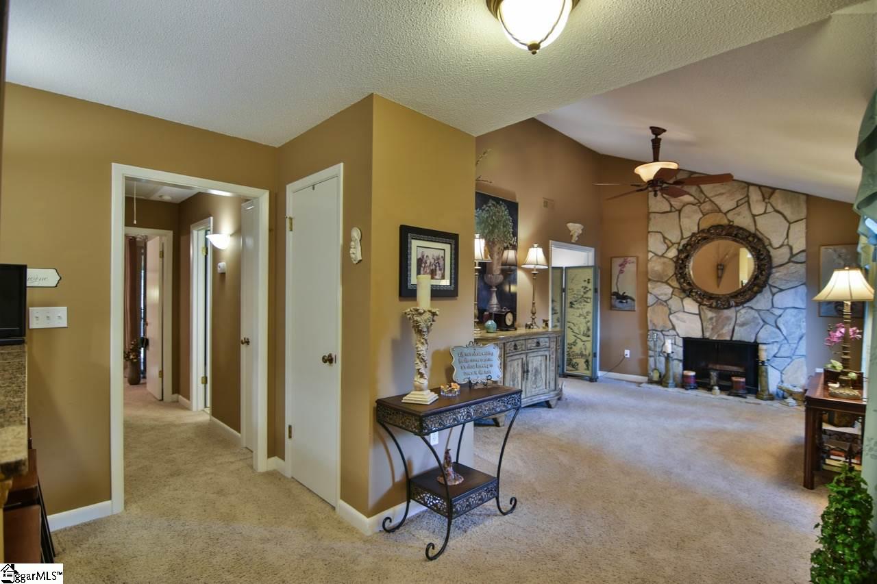 529 Bluebird Lane Greer, SC 29650 - Photo 7 of 30 Gallery Image 7