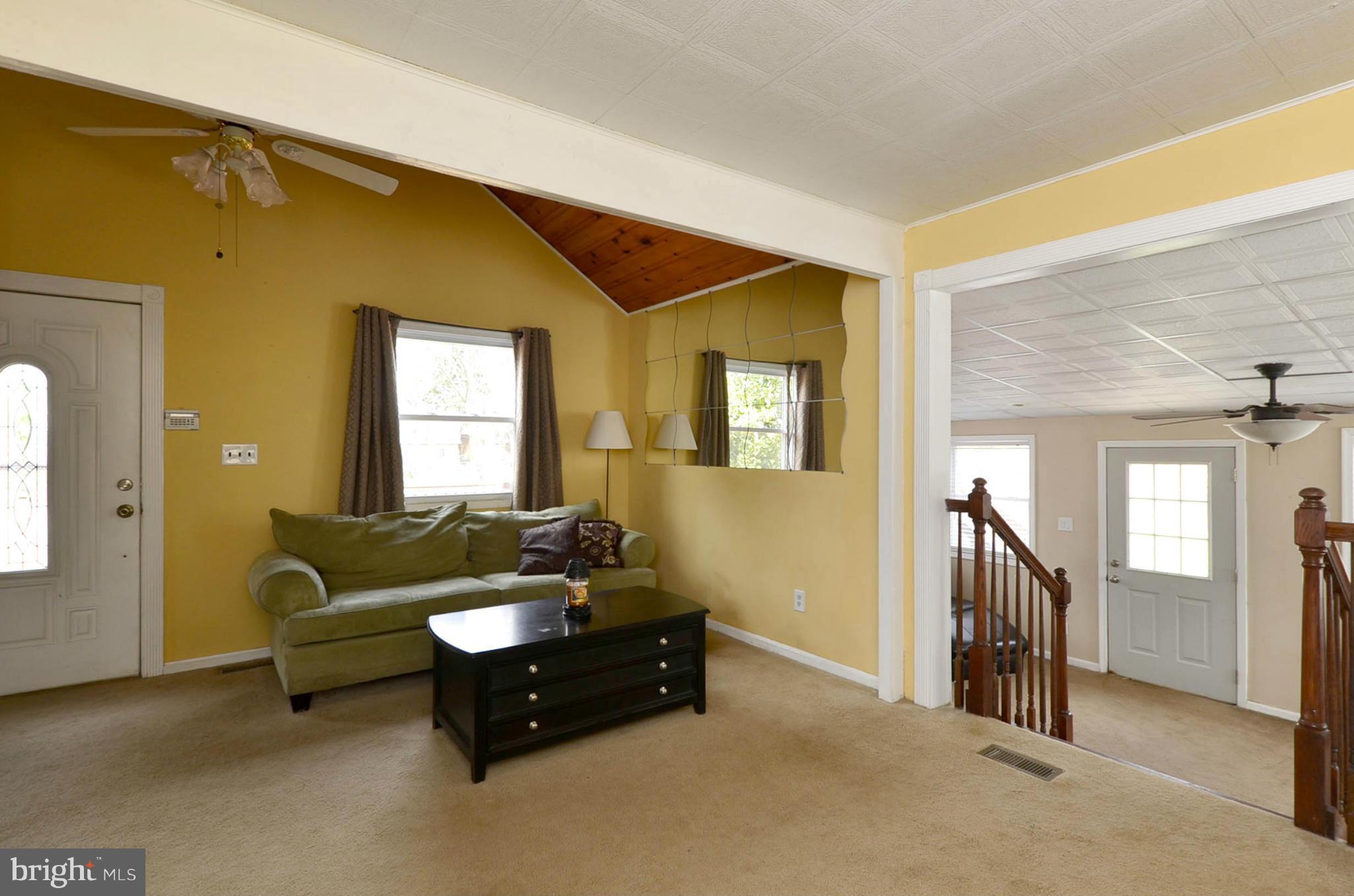 8711 Oakleigh Road Baltimore, MD 21234 - Photo 6 of 30 Living Room