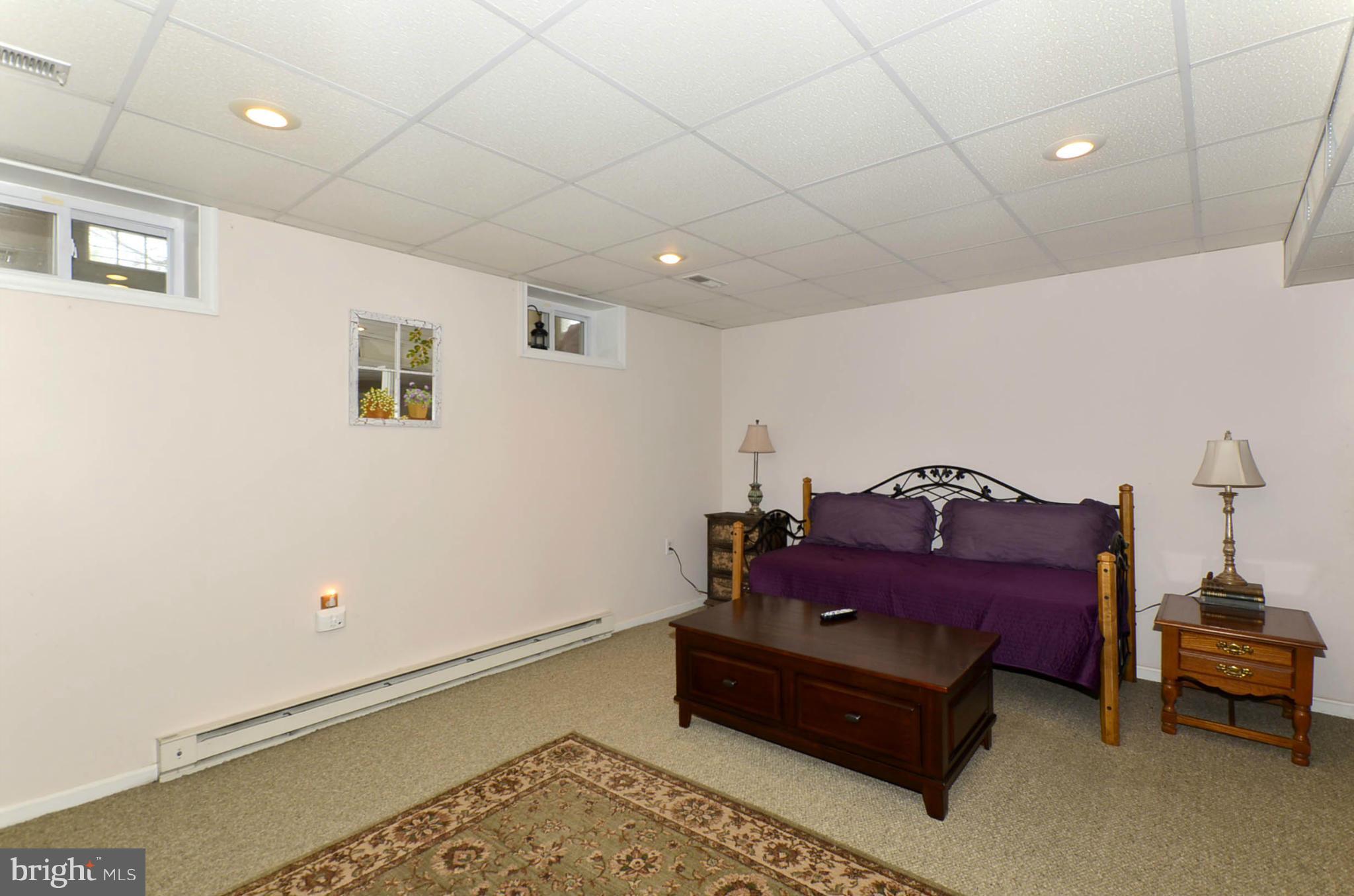 8711 Oakleigh Road Baltimore, MD 21234 - Photo 8 of 30 Family Room