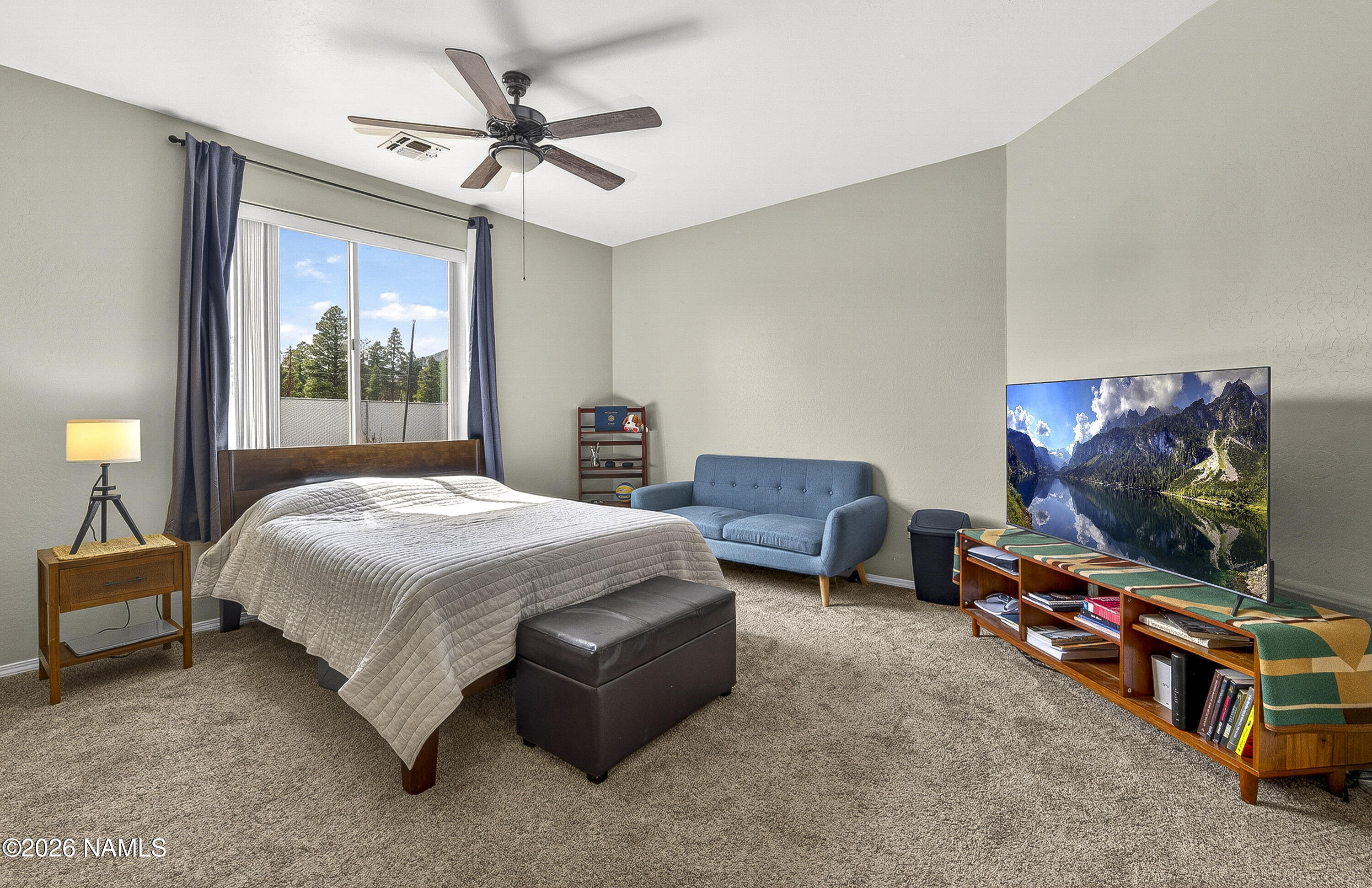 10226 Lundin Road Flagstaff, AZ 86004 - Photo 7 of 24 Primary bedroom