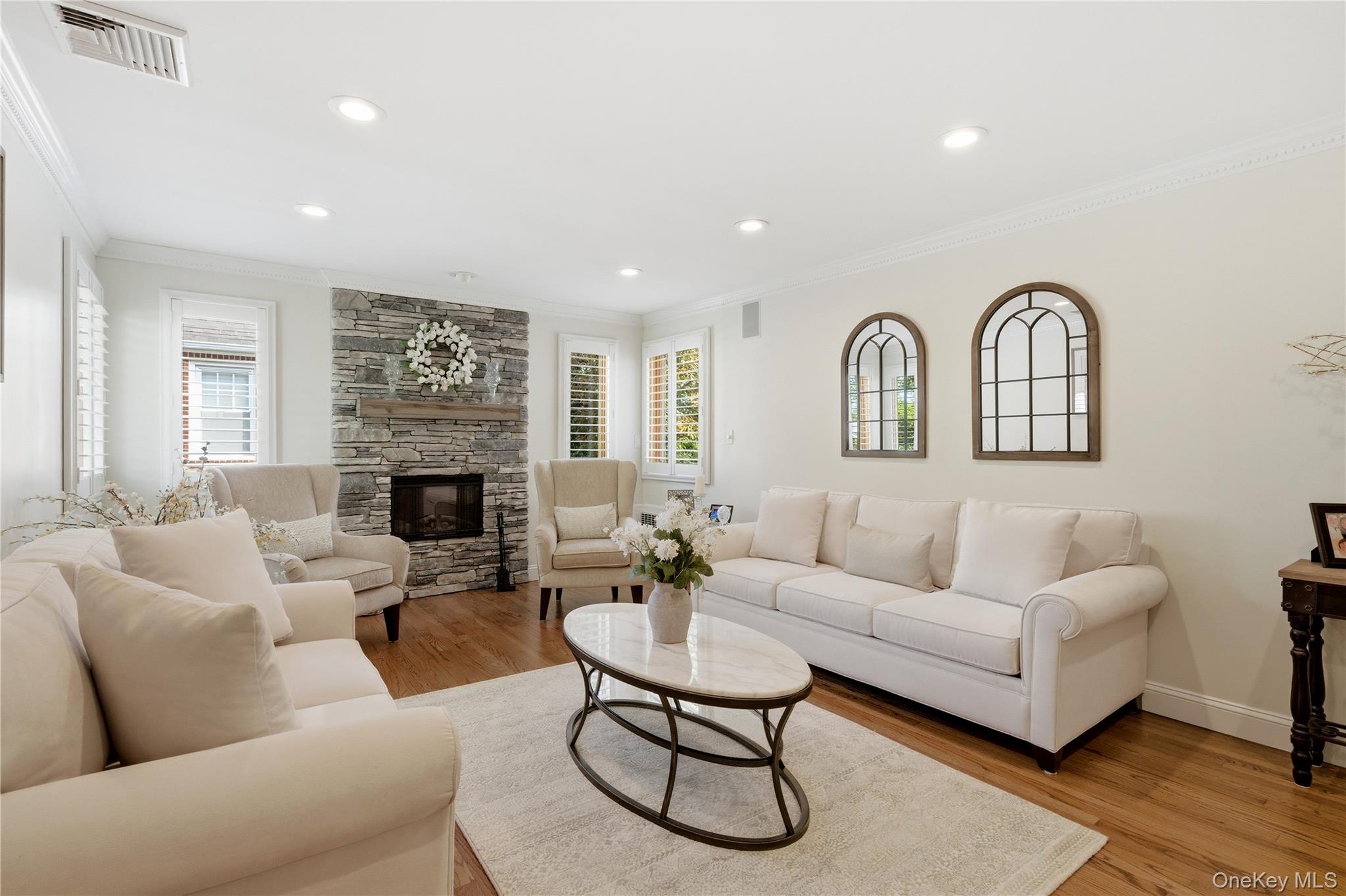 82 Sunset Road Bay Shore, NY 11706 - Photo 7 of 38