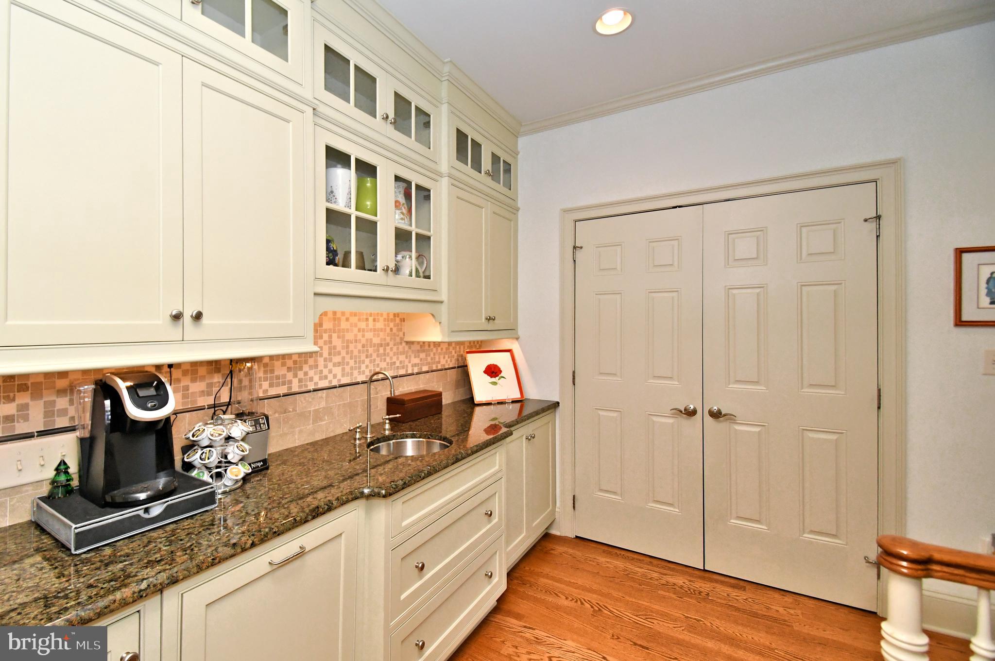 1811 Hollow Road Lansdale, PA 19446 - Photo 38 of 130 Serving area for parties