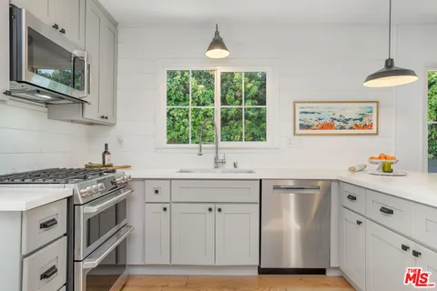 $1,699,000 | 3667 Greenfield Avenue, Los Angeles, CA 90034