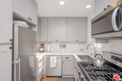 $1,699,000 | 3667 Greenfield Avenue, Los Angeles, CA 90034