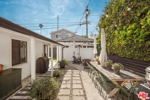 $1,699,000 | 3667 Greenfield Avenue, Los Angeles, CA 90034