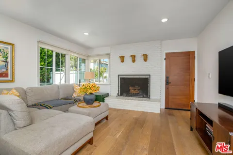 $1,699,000 | 3667 Greenfield Avenue, Los Angeles, CA 90034