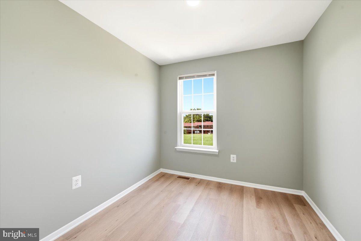 3426 Round Road Baltimore, MD 21225 - Photo 10 of 24