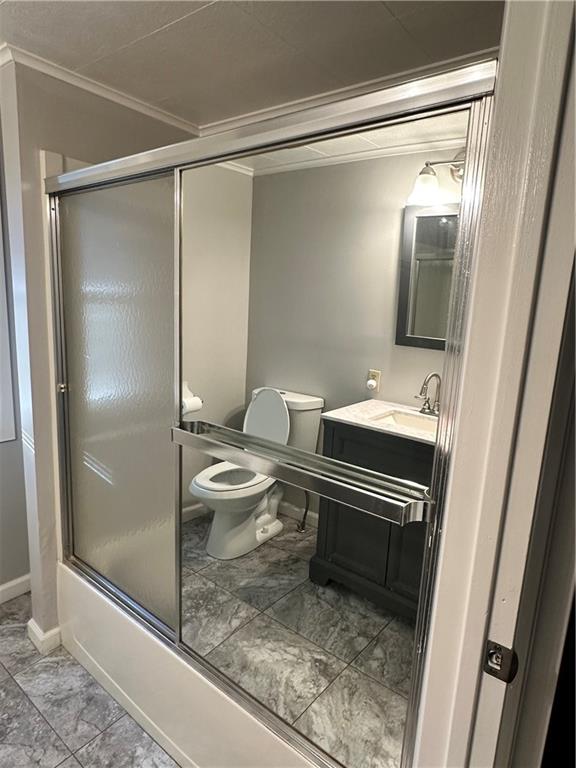 611 Mercer Road Beaver Falls, PA 15010 - Photo 16 of 32 a bathroom with a bathtub and a shower