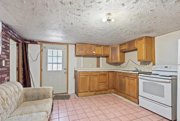 $439,000 | 5562 Highway 9G, Livingston, NY 12534