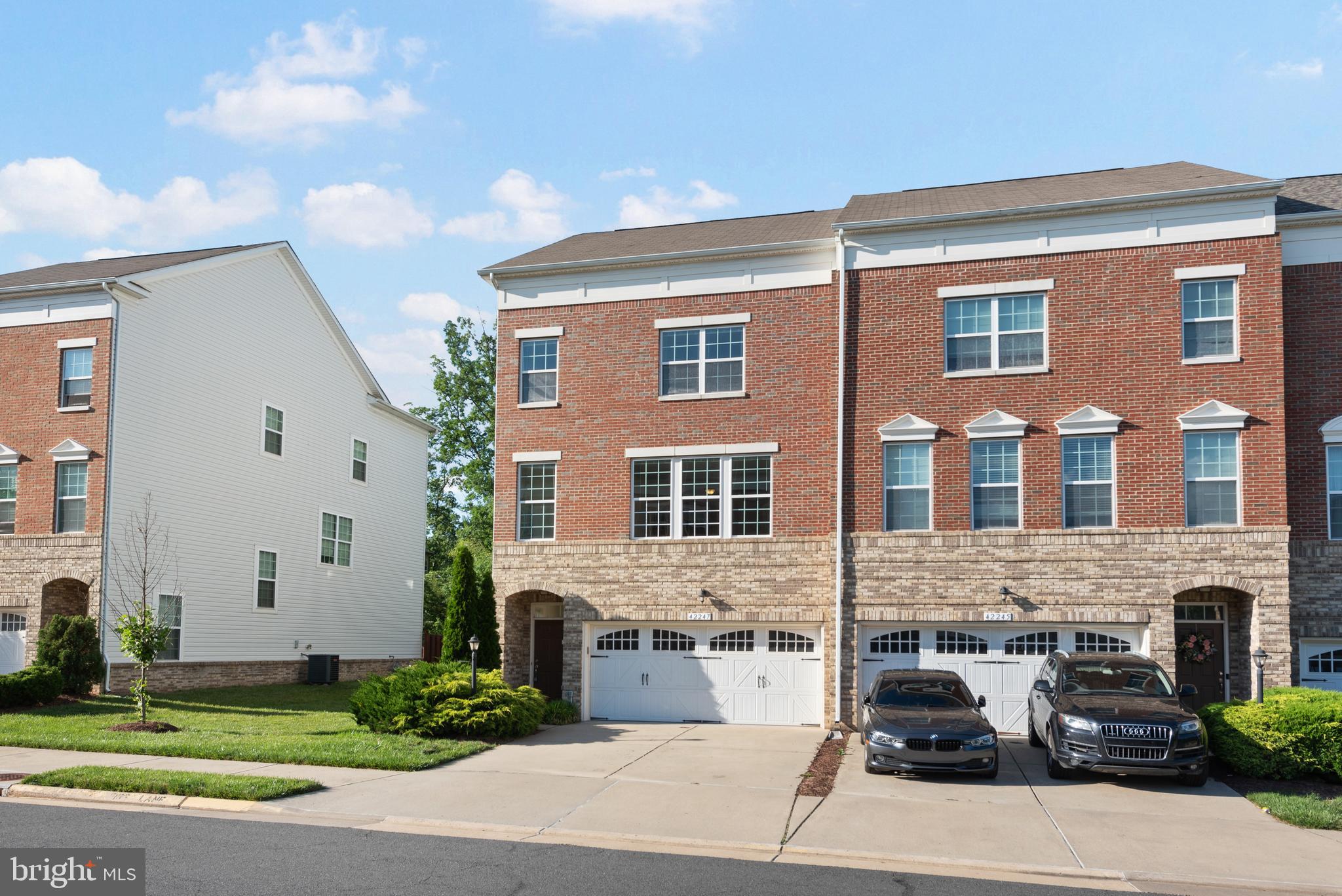 42247 Castle Ridge Square Brambleton, VA 20148 - Photo 1 of 34 Gallery Image 1