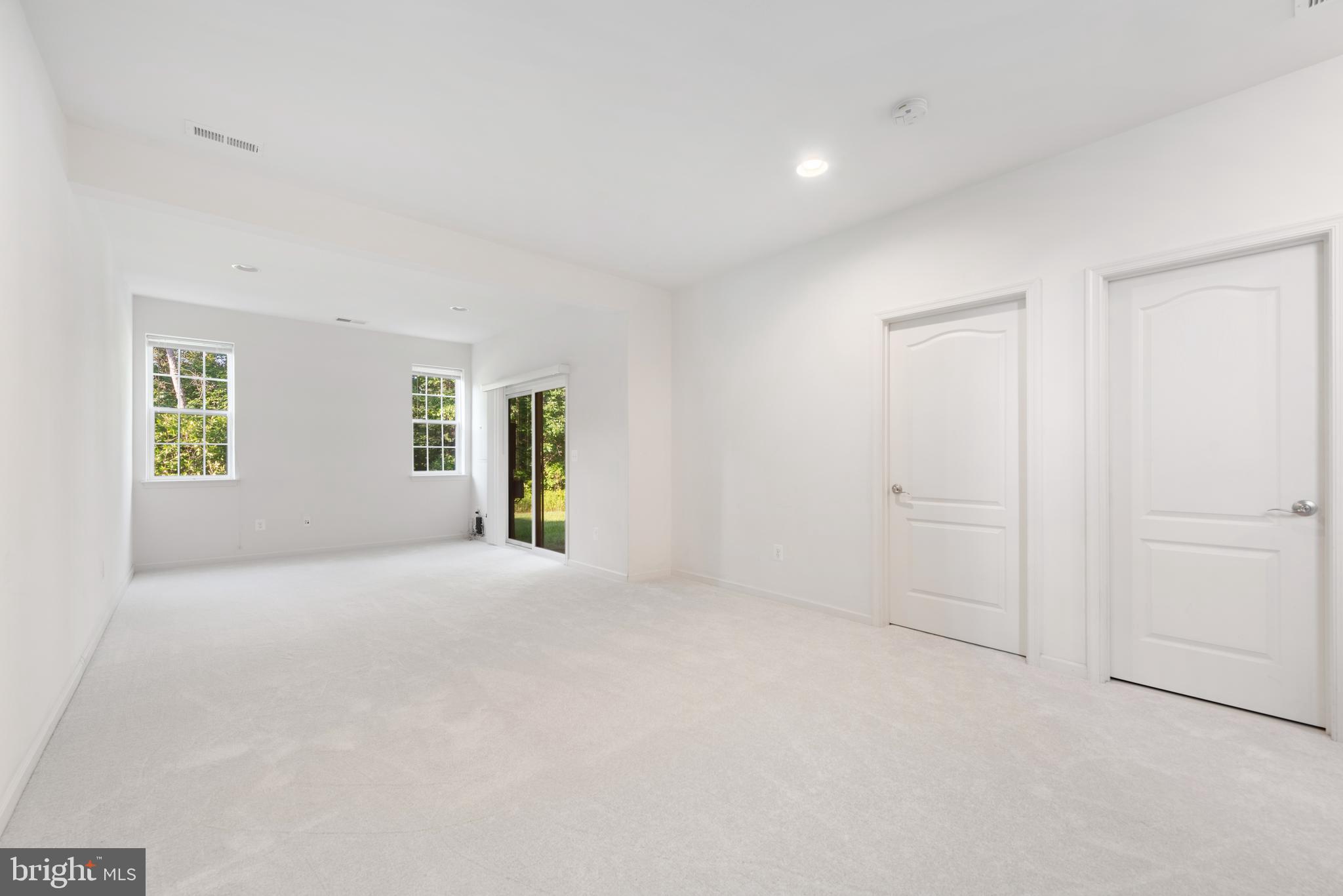 42247 Castle Ridge Square Brambleton, VA 20148 - Photo 28 of 34 Huge rec room