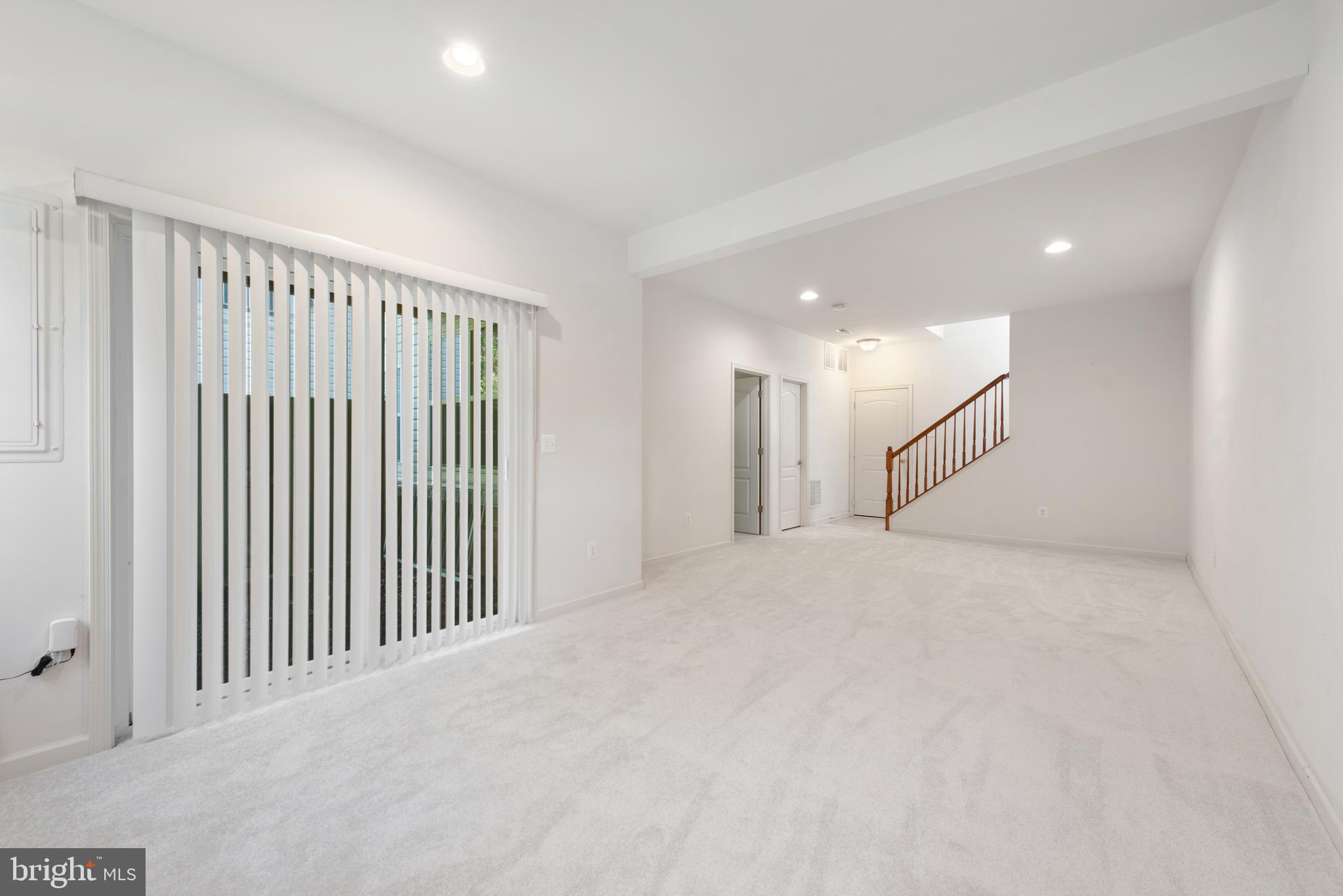 42247 Castle Ridge Square Brambleton, VA 20148 - Photo 30 of 34 Rec room