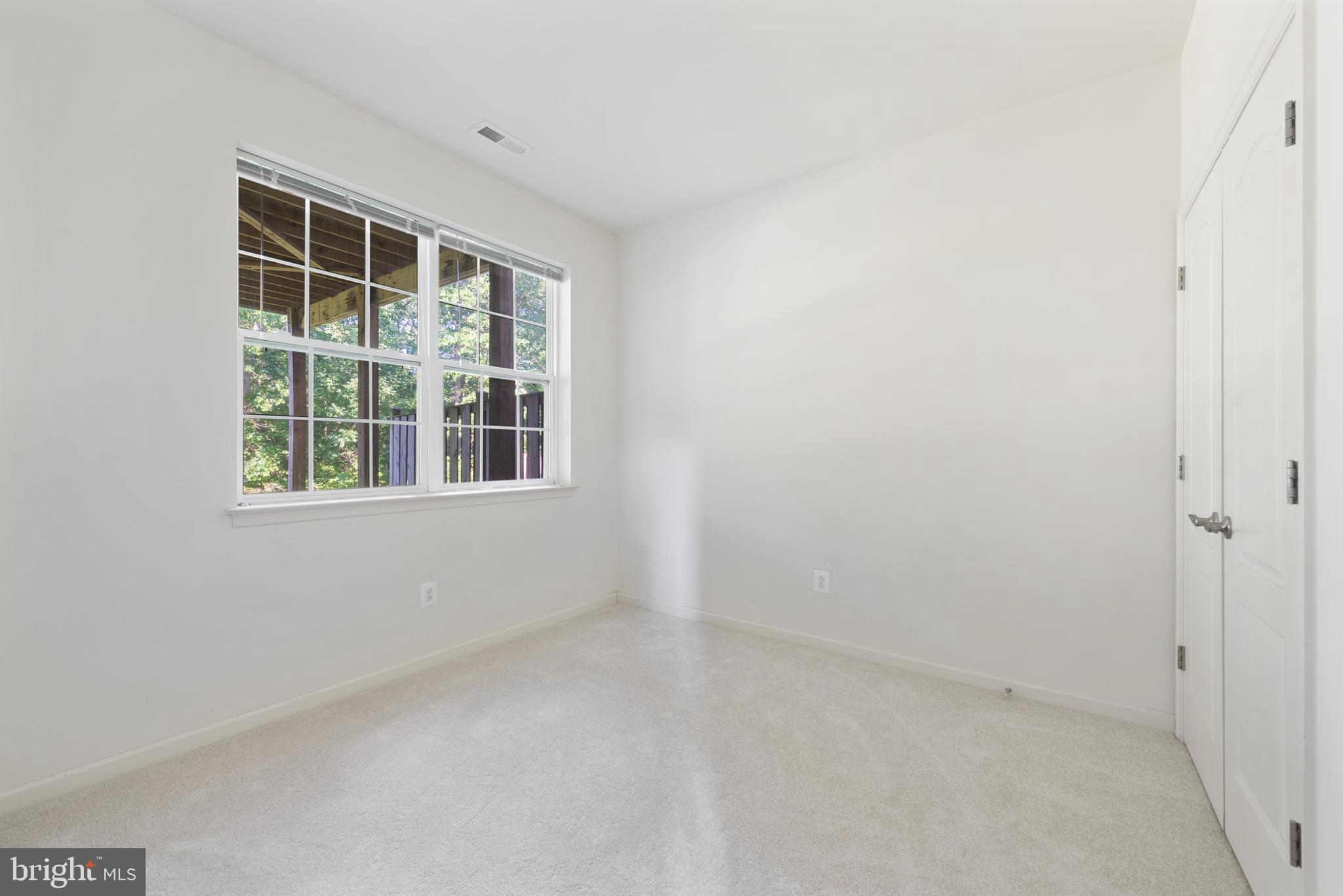42247 Castle Ridge Square Brambleton, VA 20148 - Photo 10 of 34 Gallery Image 10
