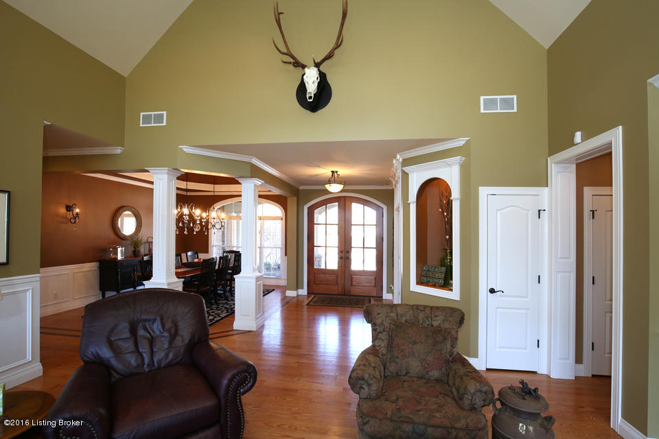 401 Ash Run Road Louisville, KY 40245 - Photo 4 of 32 Ash Run Great Room towards front of hous