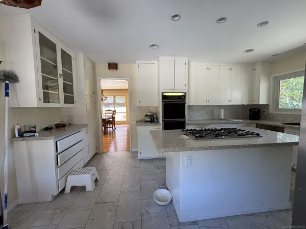 $9,000 | 3722 Del Mar Avenue, San Diego, CA 92106