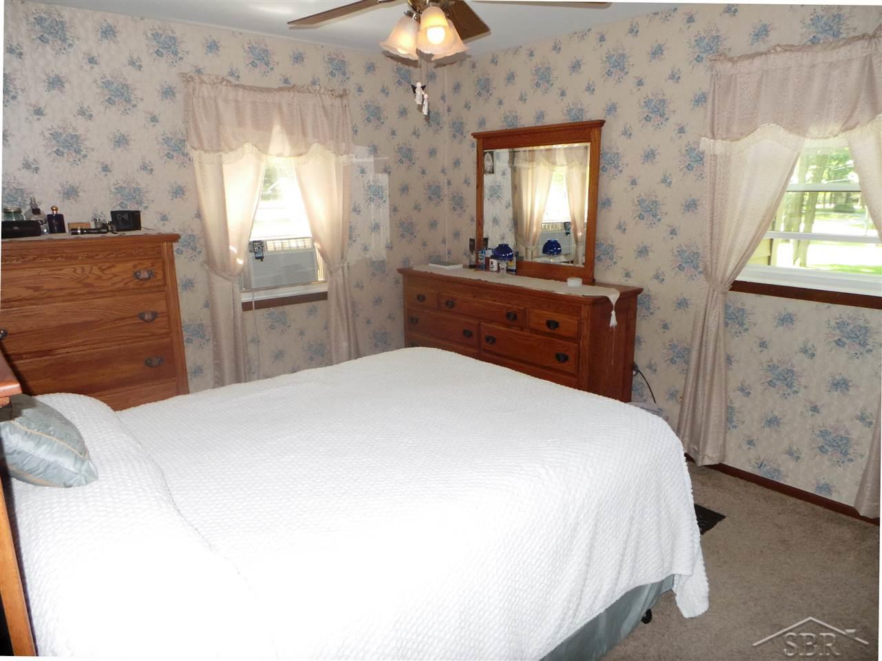 4216 Emerald Road Bridgeport, MI 48722 - Photo 12 of 22 31323814-11.JPG