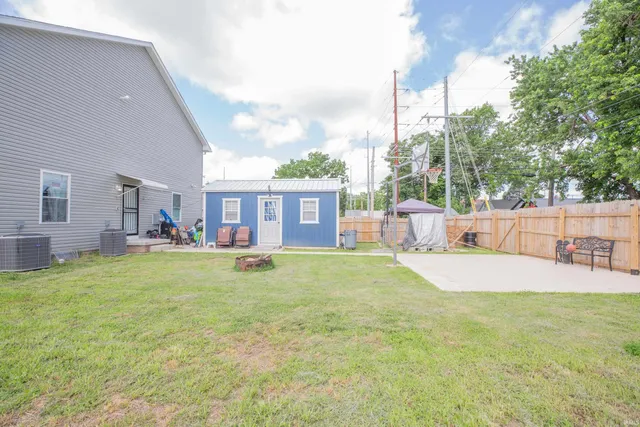 $280,000 | 302 East Tennessee Street, Evansville, IN 47711