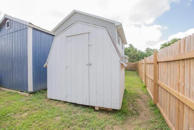 $280,000 | 302 East Tennessee Street, Evansville, IN 47711