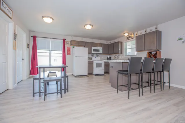 $280,000 | 302 East Tennessee Street, Evansville, IN 47711