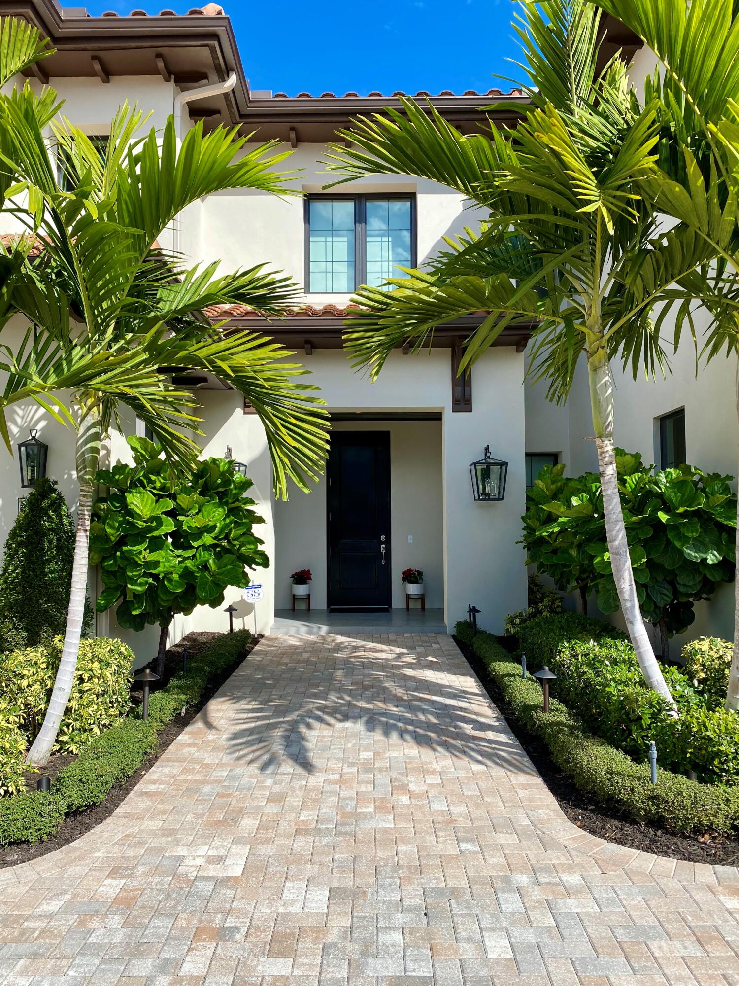 903 Northwest 2nd Street Boca Raton, FL 33486 - Photo 6 of 65 DD1D90FA-8B3C-4E7E-A77D-C38C39BE3CE8_1_2