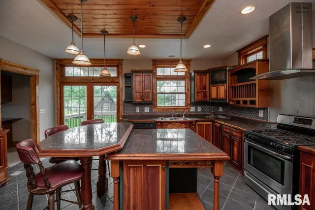 $325,000 | 307 North Logan Street, Deer Creek, IL 61733