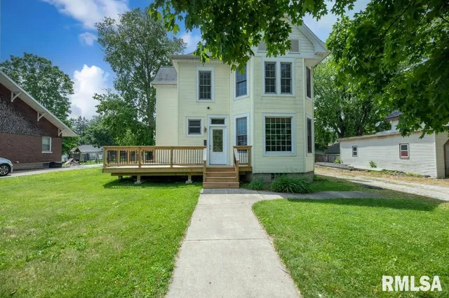 $325,000 | 307 North Logan Street, Deer Creek, IL 61733