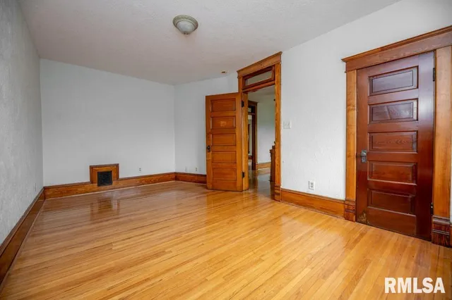 $325,000 | 307 North Logan Street, Deer Creek, IL 61733