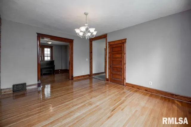 $325,000 | 307 North Logan Street, Deer Creek, IL 61733