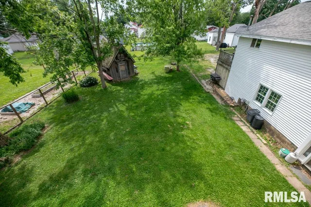 $325,000 | 307 North Logan Street, Deer Creek, IL 61733