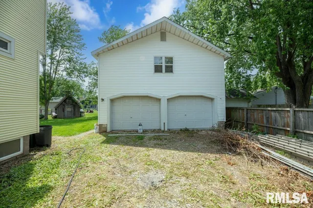 $325,000 | 307 North Logan Street, Deer Creek, IL 61733