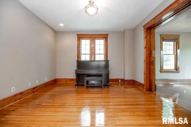 $325,000 | 307 North Logan Street, Deer Creek, IL 61733