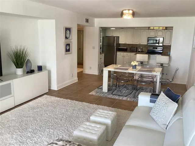 $3,400 | 1460 Gulf Boulevard, Unit 702, Clearwater Beach, FL 33767