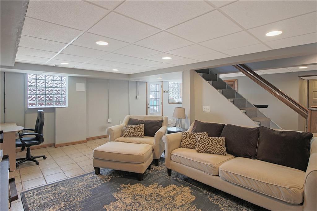 1024 Old Gate Road Pittsburgh, PA 15235 - Photo 20 of 25 Gallery Image 20