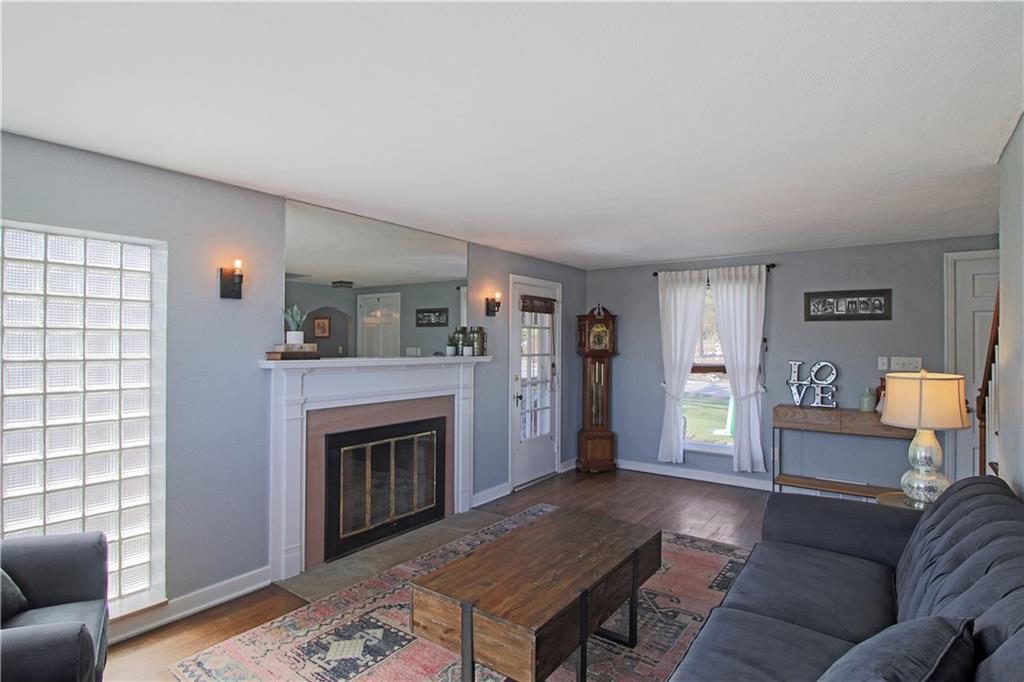 1024 Old Gate Road Pittsburgh, PA 15235 - Photo 5 of 25 Gallery Image 5