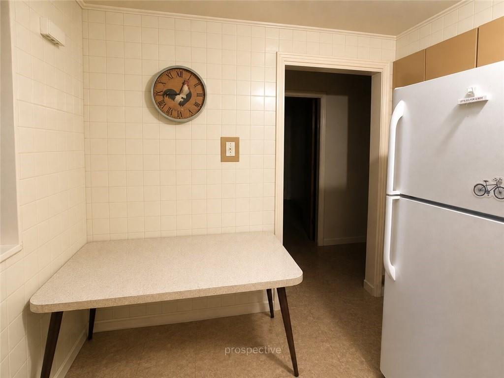 1833 Greentree Road Pittsburgh, PA 15220 - Photo 14 of 48 Gallery Image 14