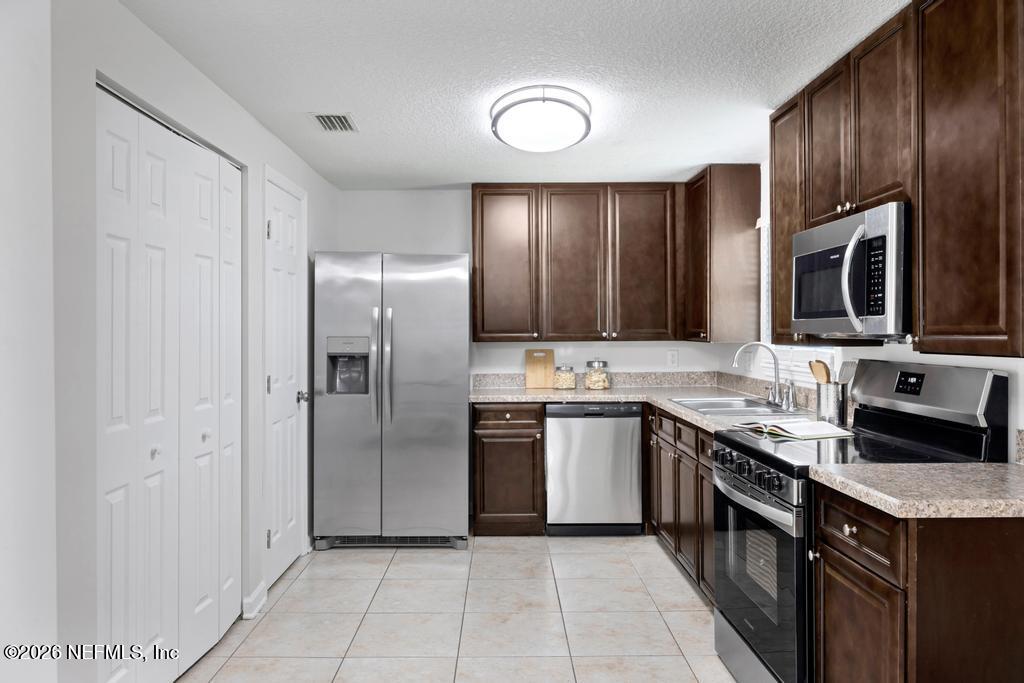 8149 Justin Road South Jacksonville, FL 32210 - Photo 12 of 32 8149 Justin Rd -12