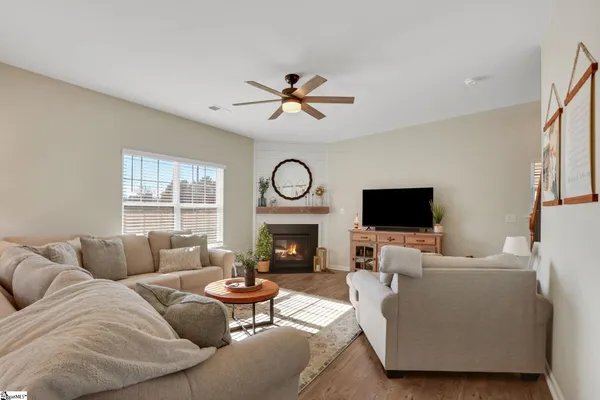 $324,900 | 208 Addlestone Circle, Fountain Inn, SC 29644