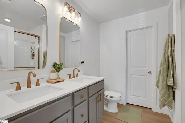 $324,900 | 208 Addlestone Circle, Fountain Inn, SC 29644
