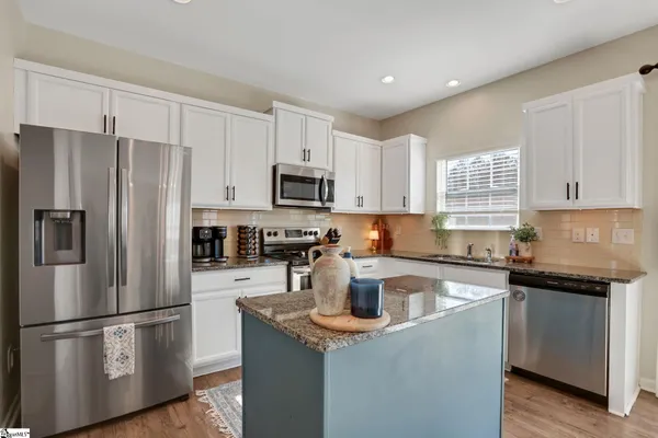 $324,900 | 208 Addlestone Circle, Fountain Inn, SC 29644