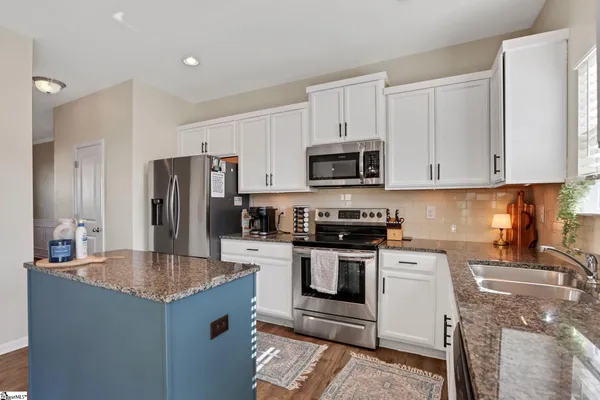 $324,900 | 208 Addlestone Circle, Fountain Inn, SC 29644