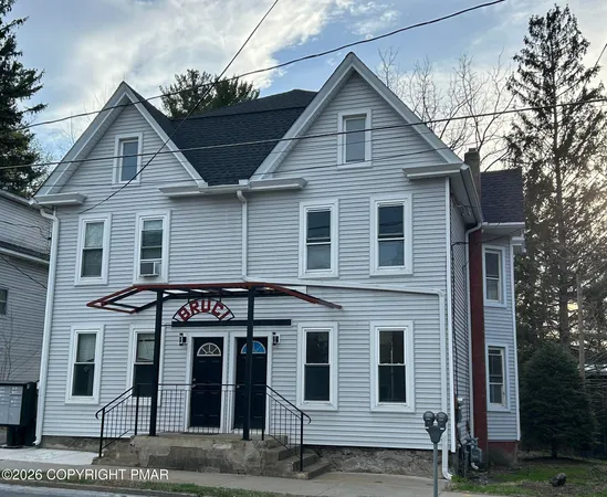 $2,500 | 175 Prospect Street, Unit 1752, East Stroudsburg, PA 18301