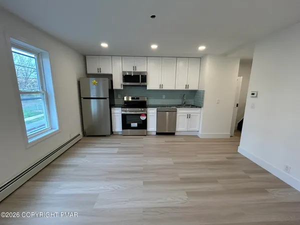 $2,500 | 175 Prospect Street, Unit 1752, East Stroudsburg, PA 18301