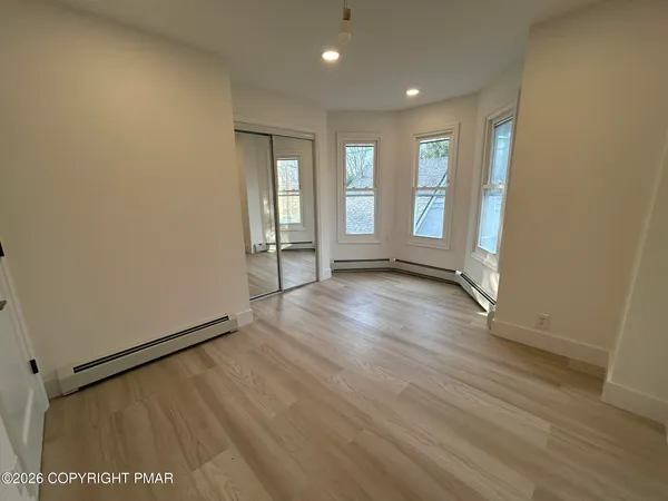 $2,500 | 175 Prospect Street, Unit 1752, East Stroudsburg, PA 18301